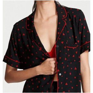 Victoria's Secret Black Sleep Top with Red Heart Print Large